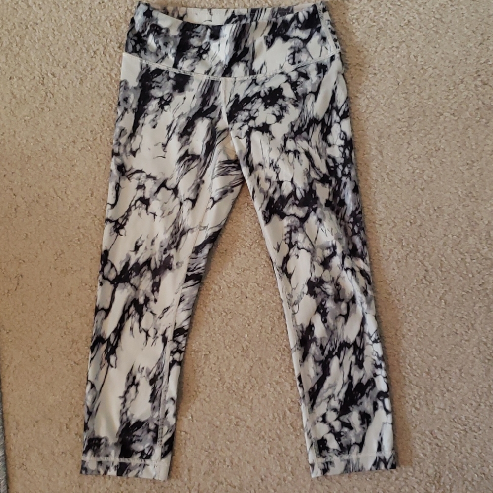 Lululemon crop leggings